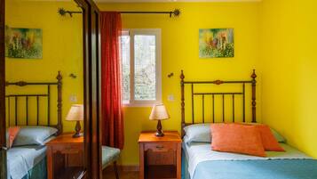 2 habitaciones, tabla de planchar con plancha y wifi gratis