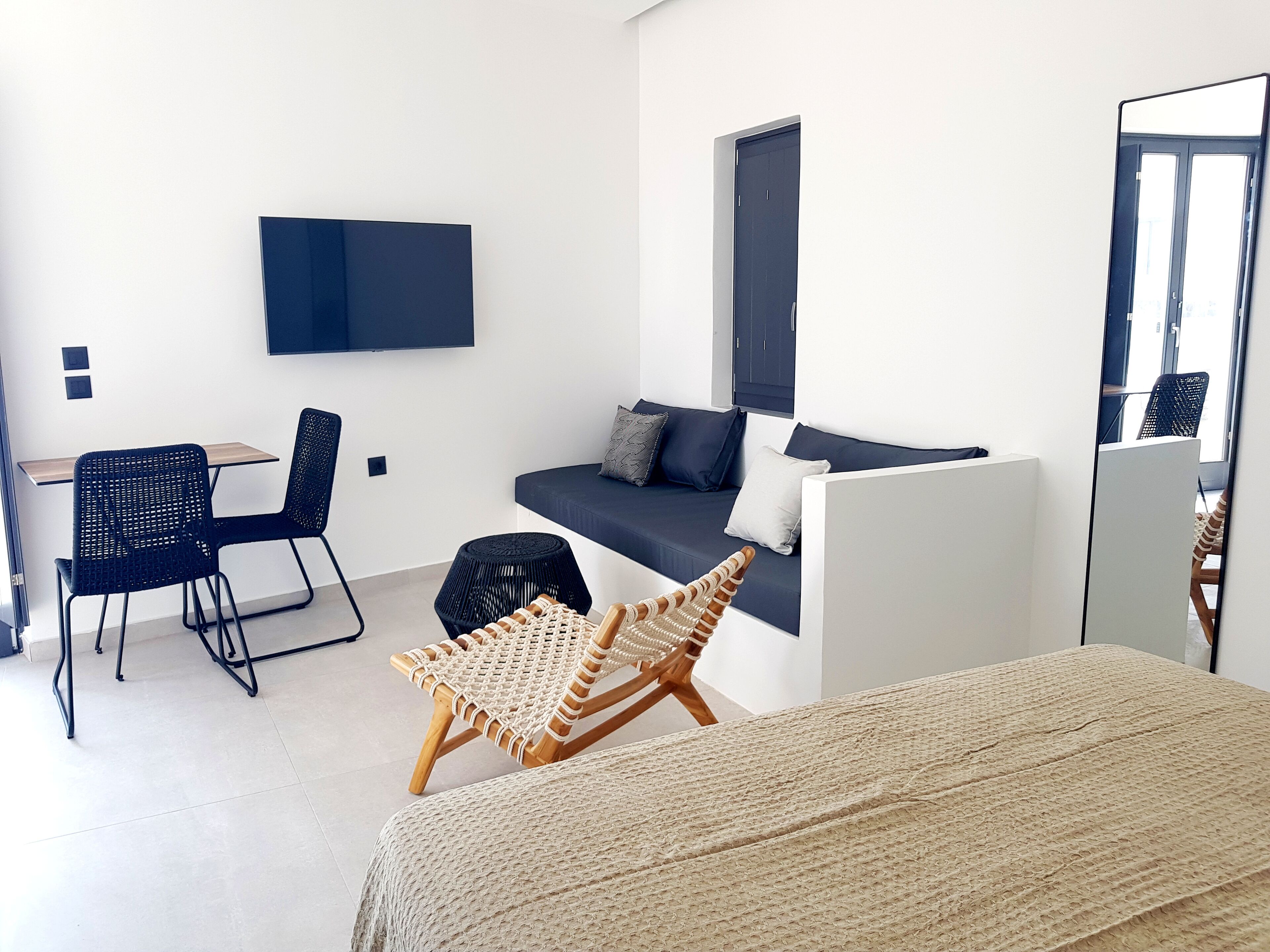 comfort studio suite | in-room safe, blackout curtains, soundproofing, free wifi