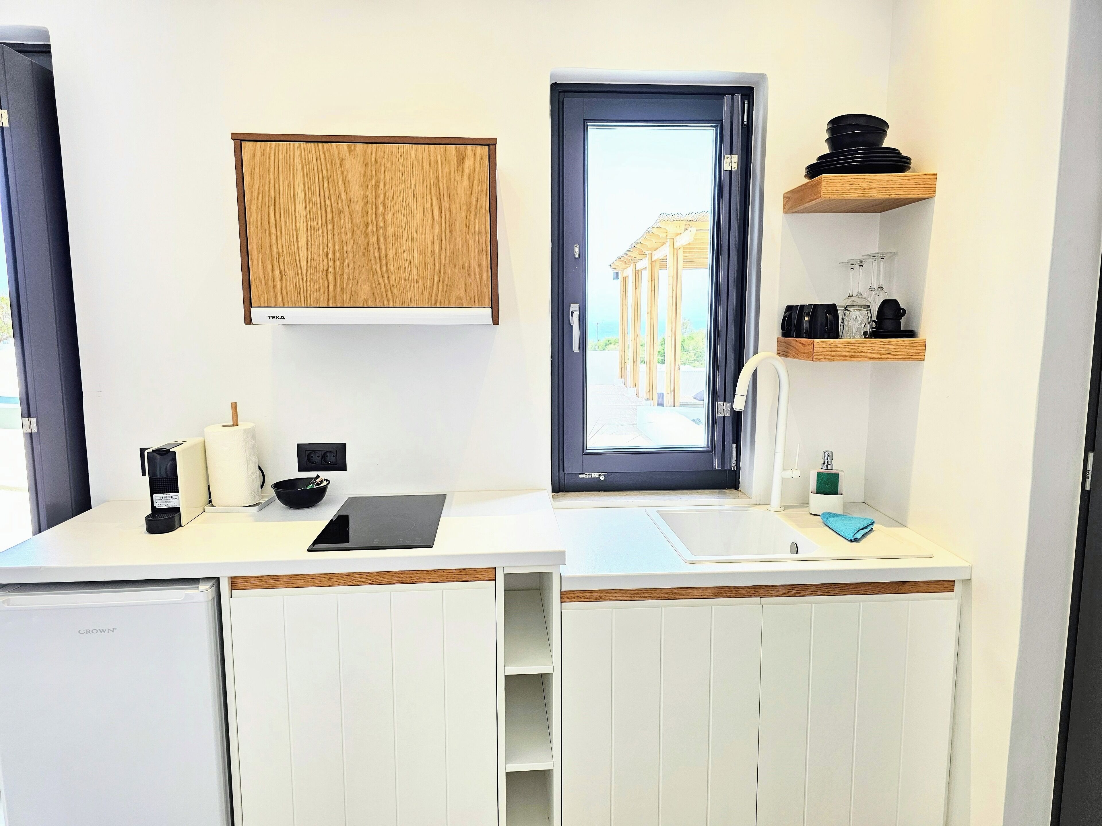 Photo - myLithos Suites