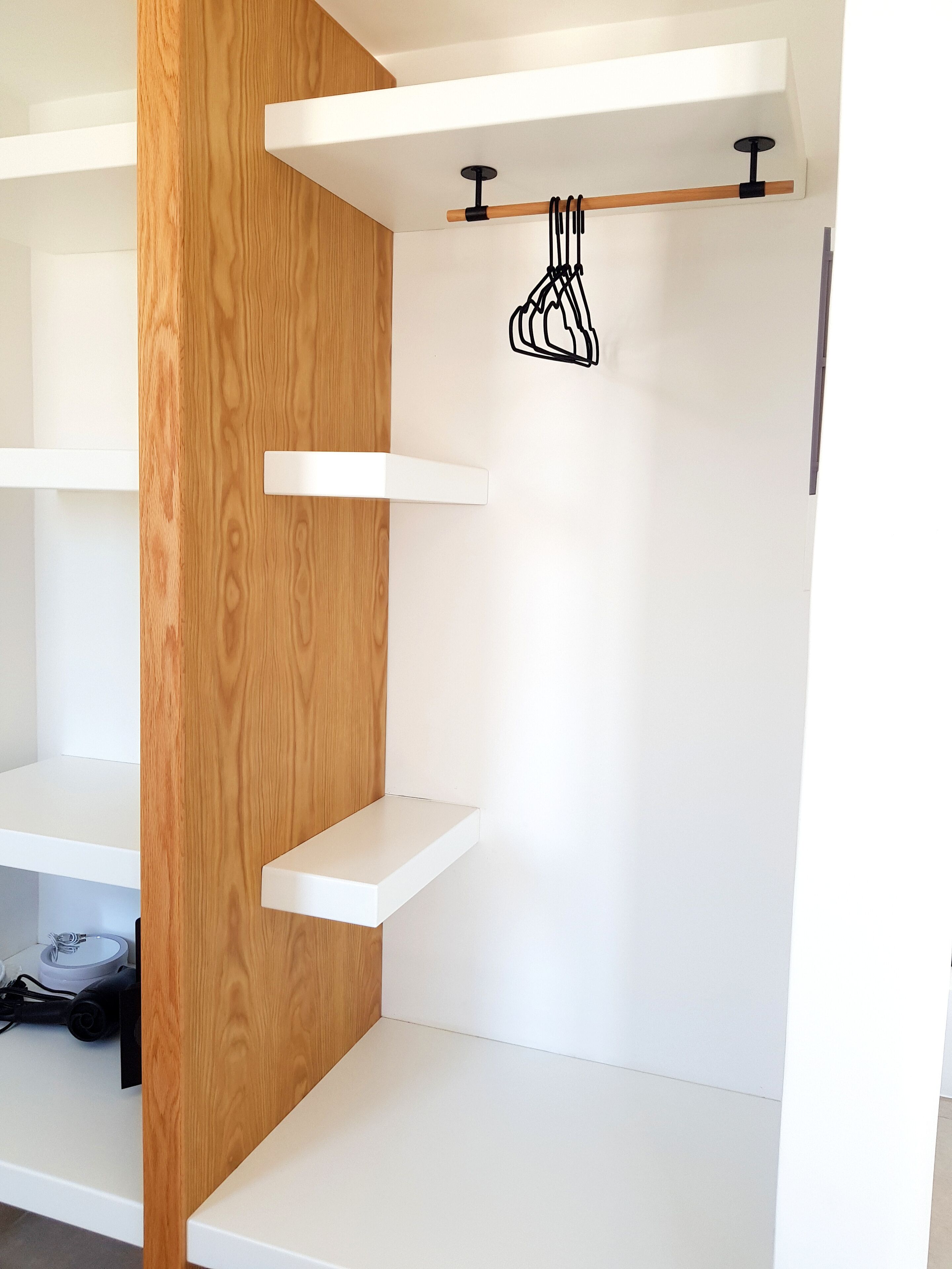 junior studio suite | wardrobe