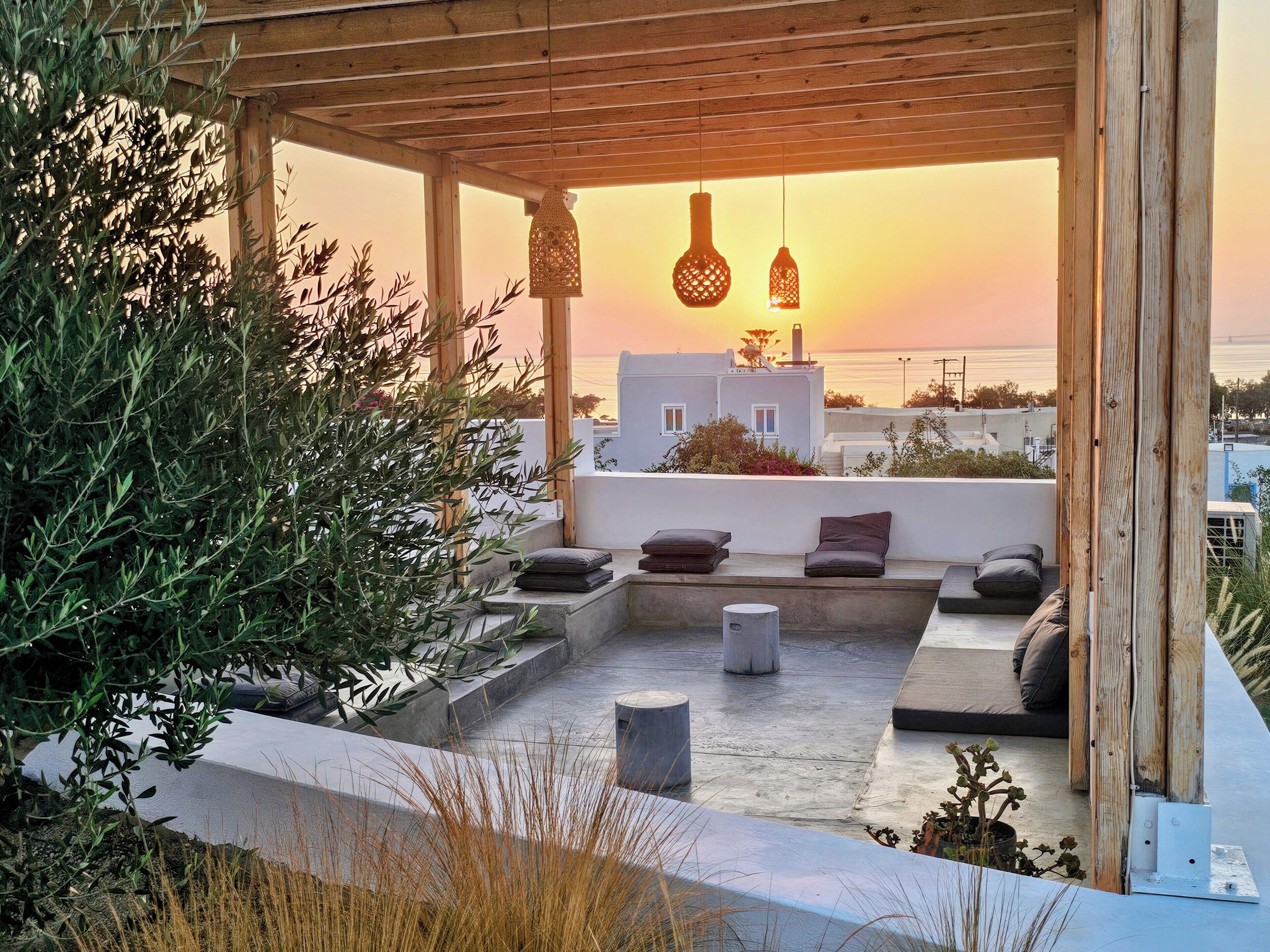 Photo - myLithos Suites