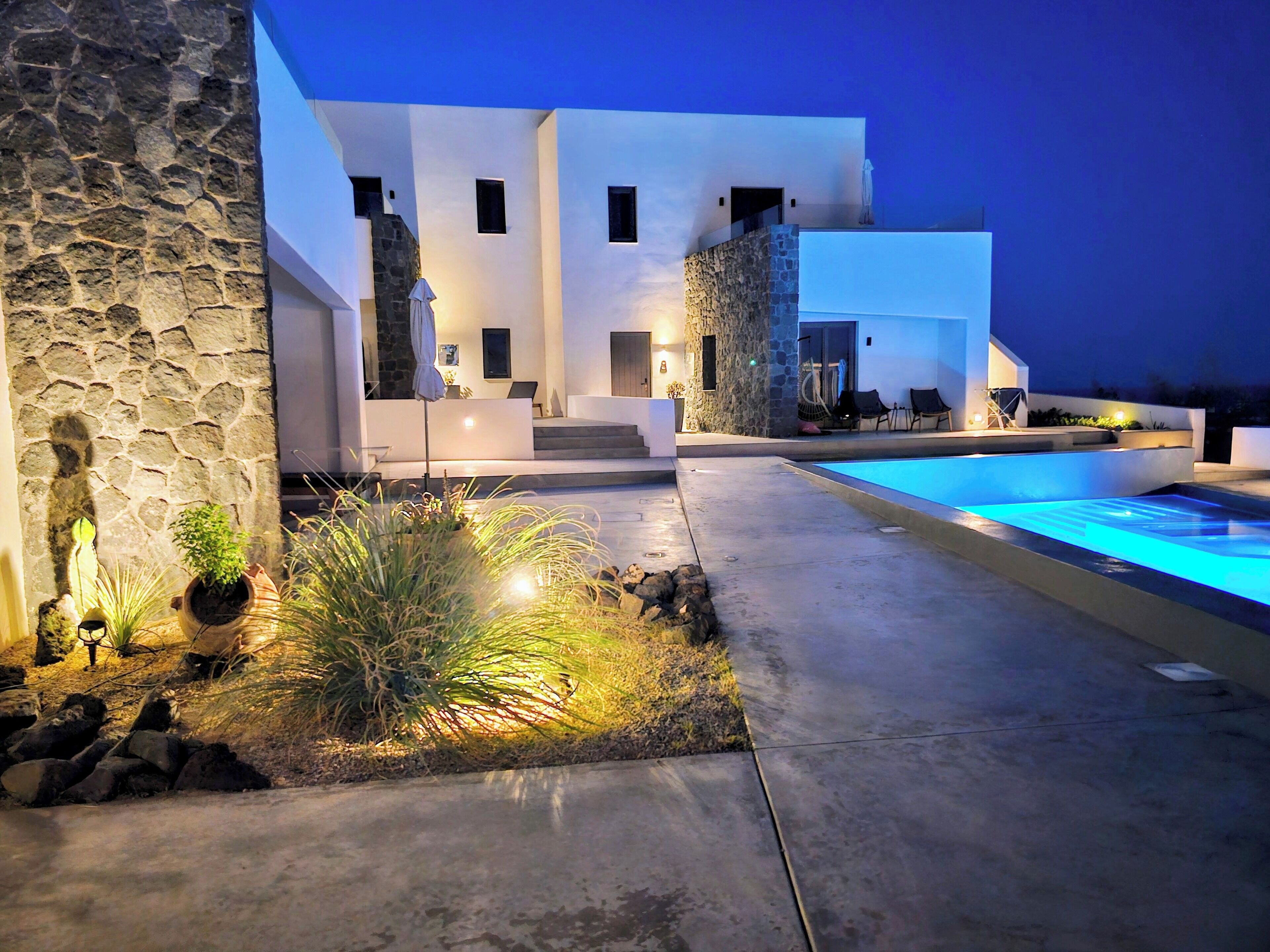 Photo - myLithos Suites