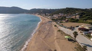 Beach nearby - Apartment Dora Pagoi 3 with Mountain View, Shared Garden & Wi-Fi (Kerkyra)
