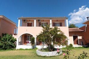 Exterior - Apartment Dora Pagoi 1 with Mountain View, Shared Garden & Wi-Fi (Kerkyra)