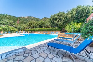 Pool - Studio Apartment 'Arianna Deluxe Studio 20' with Sea View, Shared Pool & Wi-Fi (Corfu)