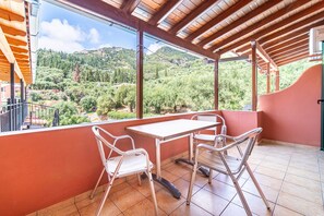 Outdoor dining - Apartment Arianna 17 with Shared Pool & Wi-Fi (Corfu)