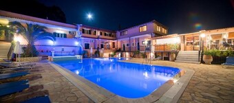 Studio Apartment Arianna Studio 12 with Sea View, Shared Pool & Wi-Fi