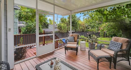Renovated Southern Oasis w/ Screened-In Porch + Parking by Lucky Savannah