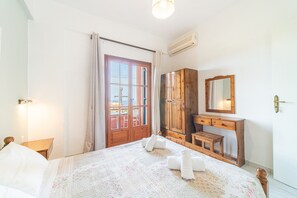 2 bedrooms, free WiFi, bed sheets - Apartment Arianna 10 with Sea View, Shared Pool & Wi-Fi (Corfu)