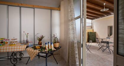 Apartment Sole 2 with Shared Terrace, A/C & Wi-Fi