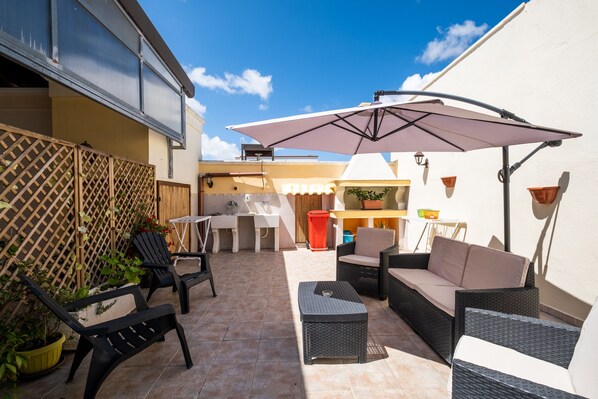 屋外ダイニングエリア