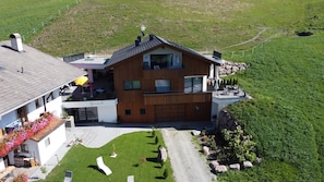Exterior - Apartment 'Ladinser Hof Western Suite' with Mountain View & Balcony (Kastelruth)