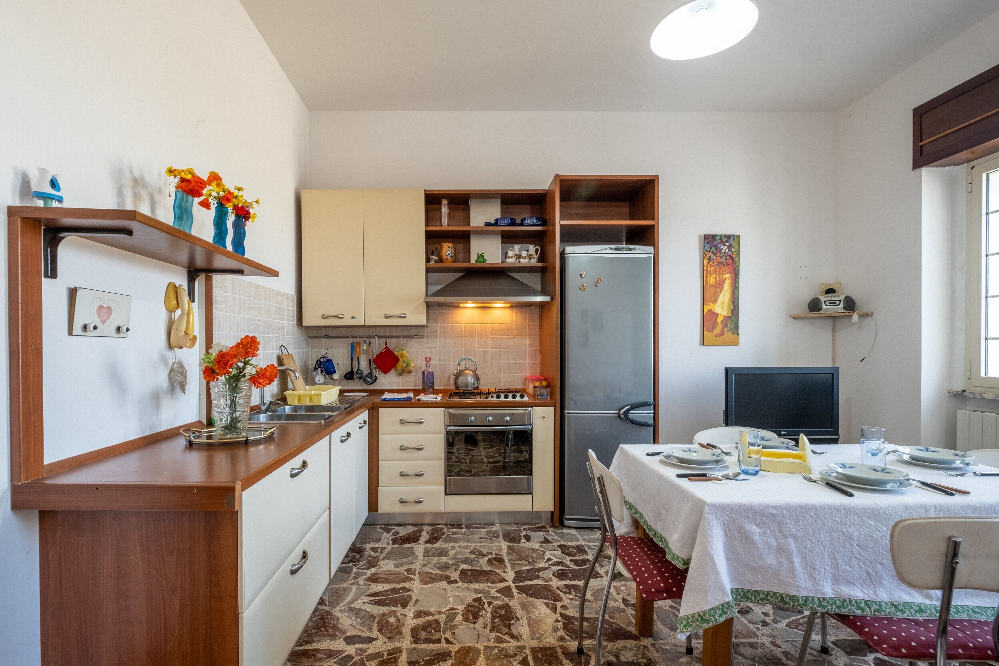 Geladeira, fogão, cooktop, lava-louças