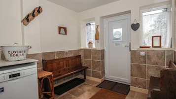Cottage | Interior