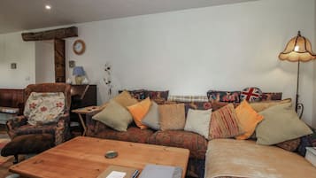 Cottage | Interior