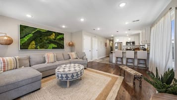 Una Smart TV, libros