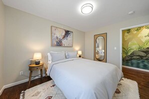 7 bedrooms, desk, iron/ironing board, free WiFi