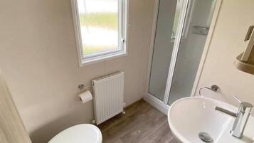 Kabin | Kamar mandi | Shower dan pengering rambut