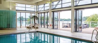 Impeccable 3-bed Cabin in Tattershall, UK