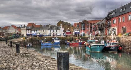 Beautiful & Modern Seaside Home