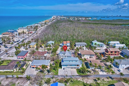 Bonita Beach Escape – Walk to Sand & Sun!