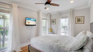 3 slaapkamers, een bureau, een strijkplank/strijkijzer, wifi