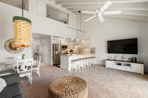 Smart TV - Maui Kamaole F203 Kihei condo w/ private lanai and pool, summer deal (Kihei)