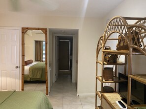 1 chambre, fer et planche à repasser, accès au Wi-Fi (inclus)