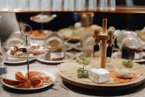 Desayuno todos los días (con cargo)