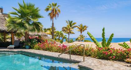 Casa Jazmin: Ocean View and short walk to the beach. Promotions available.