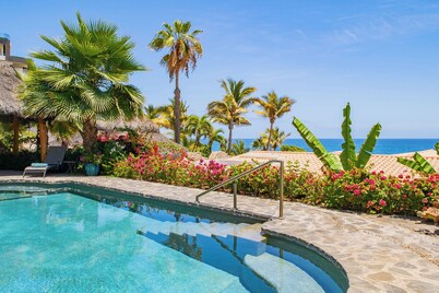 Casa Jazmin: Ocean View and short walk to the beach. Promotions available.