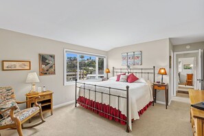 3 عدّة غرف نوم ومكواة/لوح كي وواي فاي وملاءات أسرّة