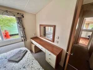 2 soverom, strykejern/-brett, wi-fi og sengetøy