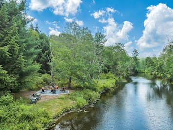 "The highlight was sitting by the river, the quiet and the view. Every evening we saw the local beaver, fish jumping out of the water, several families of ducks and geese" Robert - July 2022