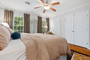 2 bedrooms, travel crib, WiFi, bed sheets