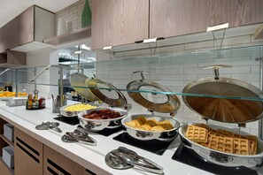 Free daily full breakfast 