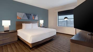 Room, 1 King Bed (Den) | Egyptian cotton sheets, premium bedding, individually decorated