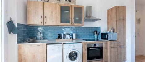 Frigorifero, microonde, forno, lavastoviglie