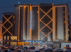 Deluxe-Zimmer | Zimmersafe, Verdunkelungsvorhänge, schallisolierte Zimmer