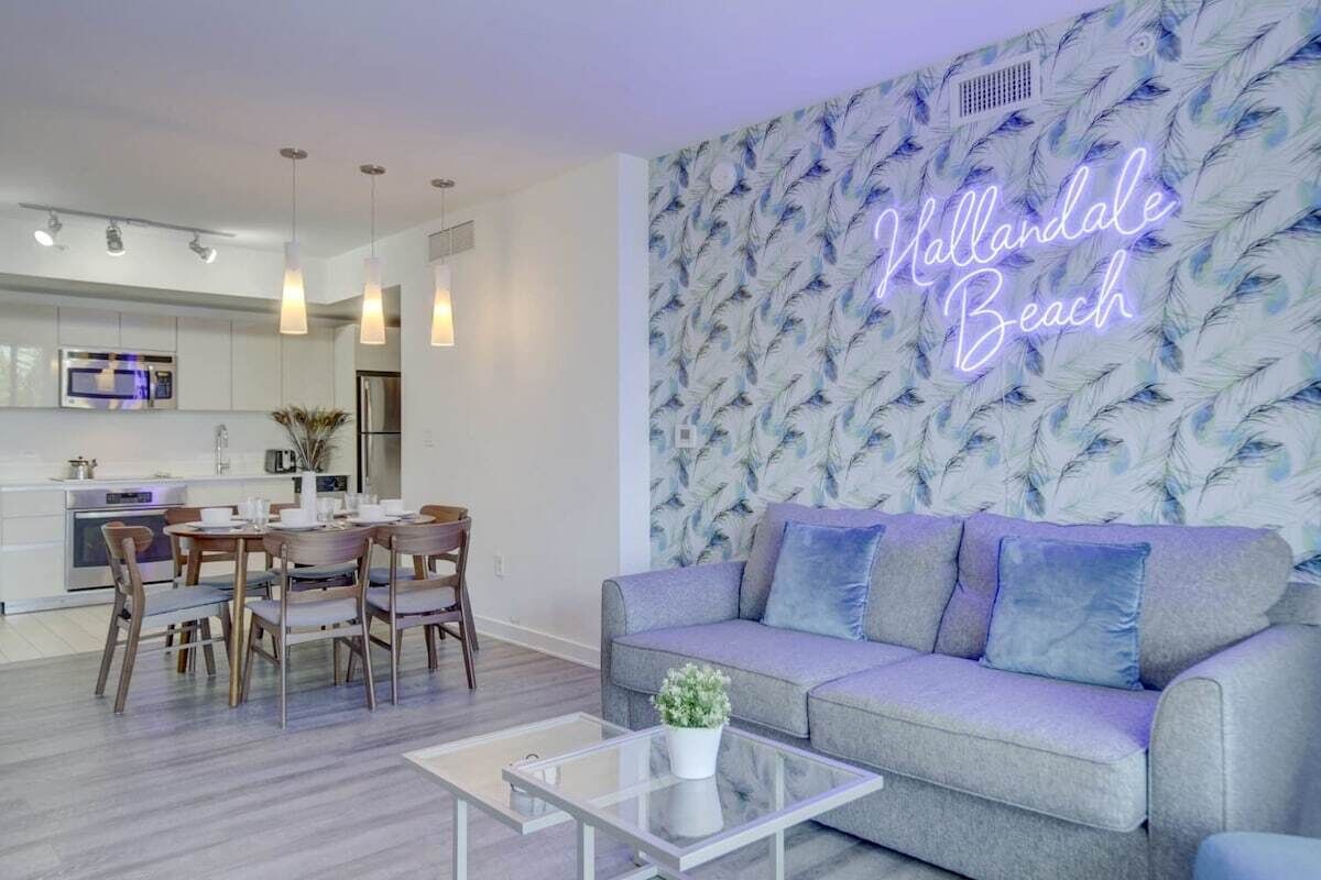 Resort Condo - Pool, Gym, Beach Transfer
