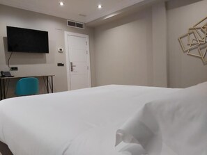 Double Room | Soundproofing, free WiFi - Micampus Burgos Centro (Burgos)