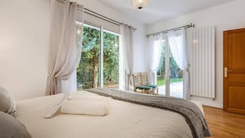 10 chambres, bureau, fer et planche Ă repasser, Wi-Fi gratuit