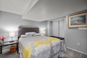 4 bedrooms, in-room safe, travel cot, free WiFi