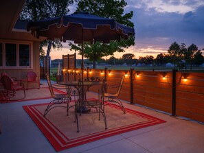 屋外ダイニングエリア