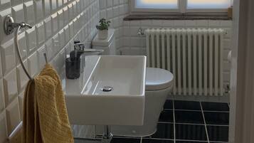 Suihkun ja ammeen yhdistelmä