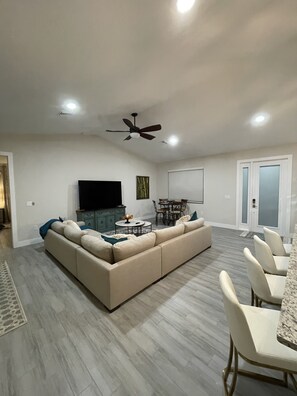 Interior - Tesla Solar Eco-Friendly Home (Bonita Springs)