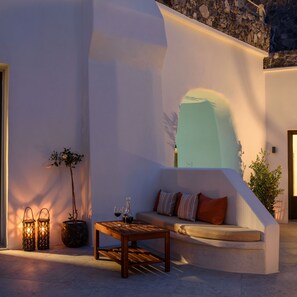 Executive Suite | Terrace/patio - White Dream Suites (Santorini)