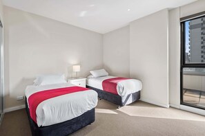 2 bedrooms, iron/ironing board, bed sheets