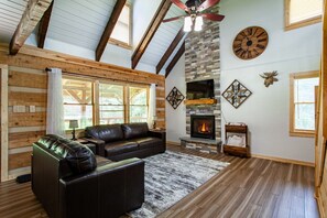 スマートテレビ、暖炉