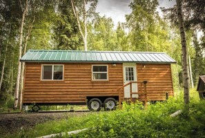 Exterior - Pet Friendly Vegetarian Tiny House (Fairbanks)